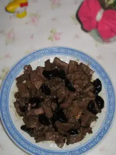 Black garlic beef
