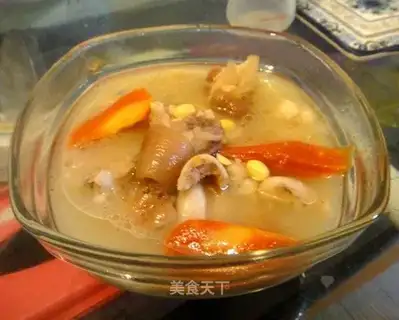 Soybeans foot soup