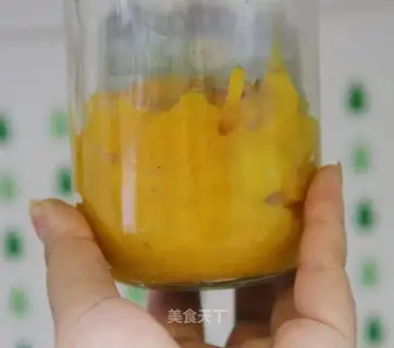 Homemade mango sauce