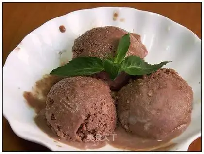Chocolate cream ice cream