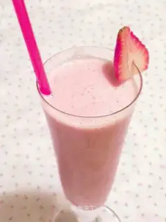Strawberry shakes