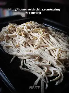 Egghand noodles