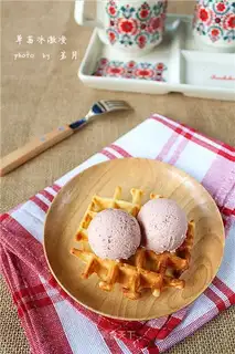 Strawberry ice cream