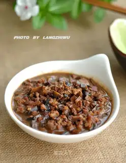 Meat sauce noodles