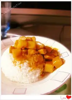 Curry chicken and potatoes
