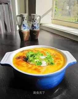 Baked cheese and silver potatoes