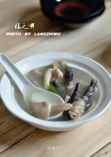 Chicken claw soup