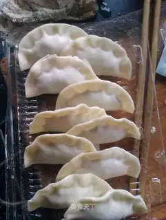 Celery mushroom pork dumplings
