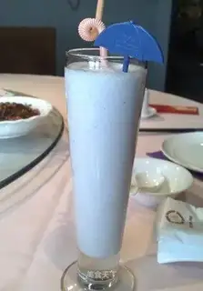 Blueberry milkshake
