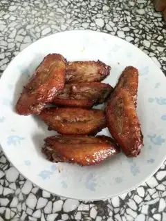 Roasted chicken wings