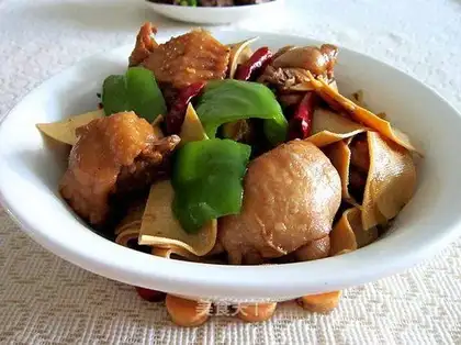 Chicken with bean skin