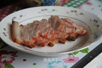 Honey sauce and roast meat