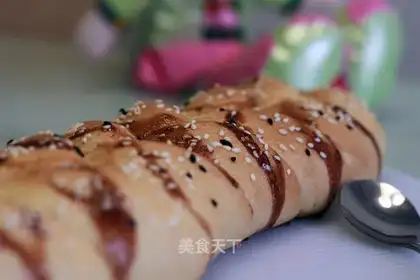 caterpillar bread
