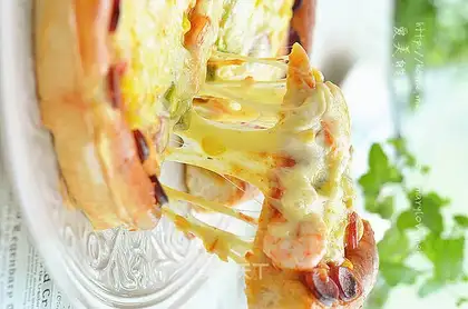 Shrimp thick bottom pizza