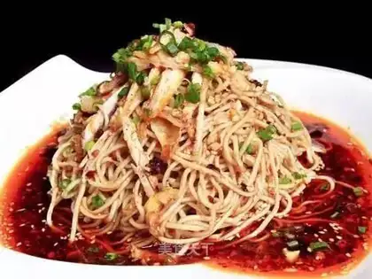 Sichuan chicken noodle