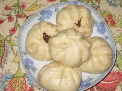Red bean bun