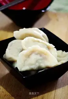 Spicy pork chops and bean dumplings