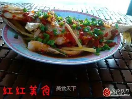 A pepper-cracker