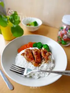 Honey chicken leg rice