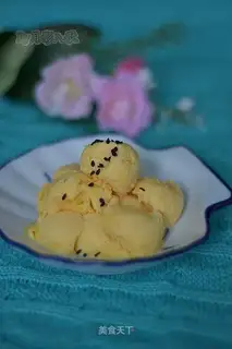 Pumpkin ice cream