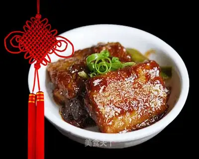 A red-hot sugar-leaved fish