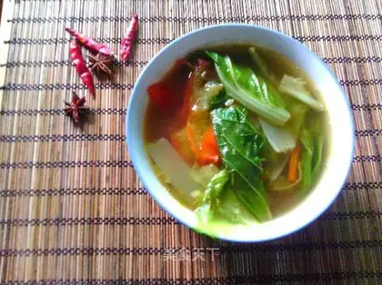 Tomato veggie soup
