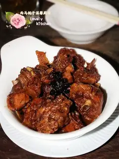 Red duck