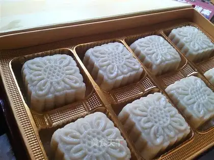 Ice mooncake
