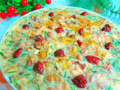 Lotus's red-tree pizza