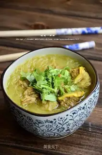Curry beef fan soup