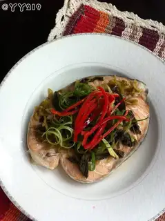 Snow veggie salmon