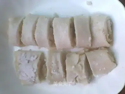 Peanut milk roll