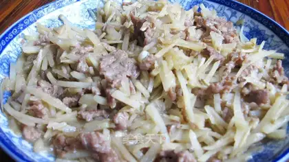 stir-fried beef with shredded potatoes