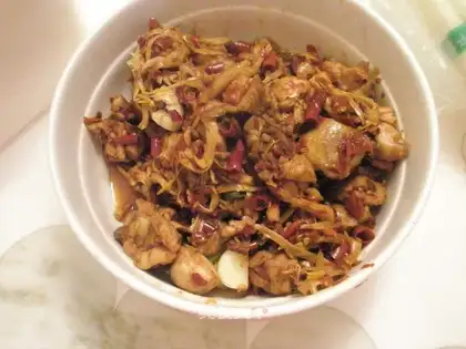 Fried chicken with glutinous rice cake and chili pepper