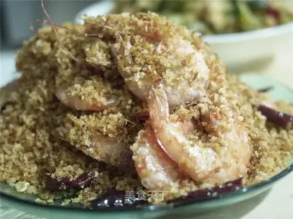 Fried shrimp in the typhoon shelter