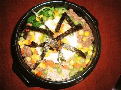 Beef bibimbap in stone pot