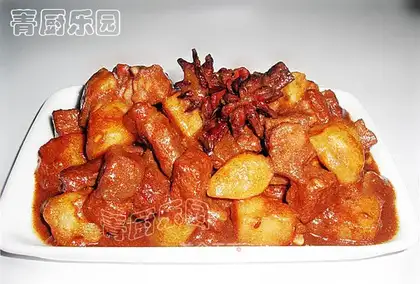 Braised beef with cumin and potato