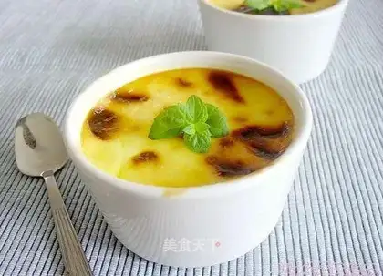 Stewed egg with fresh milk