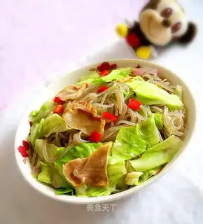 Stewed potato flour with bacon and cabbage