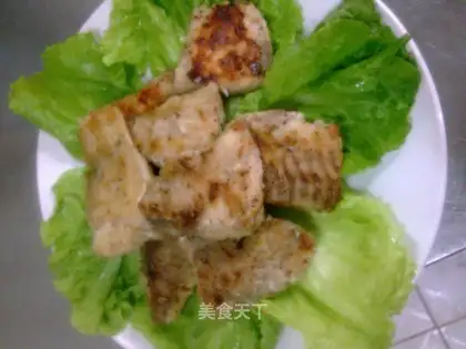 Fried Carved Fish Fillet with Thyme