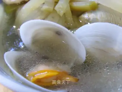 Clam pickled mustard nourishing soup