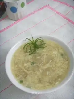 floating skin egg soup