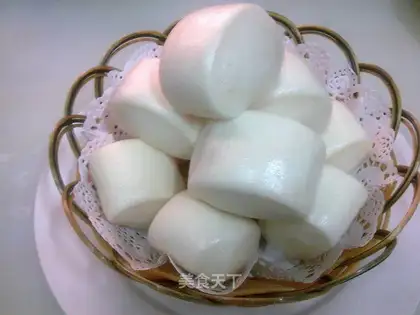 Fresh milk steamed buns