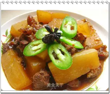 Stewed beef brisket with radish