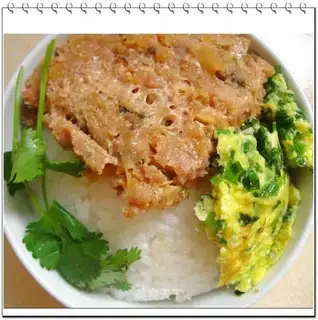 Steamed pork patty with plum vegetables