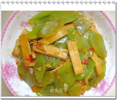 stir-fried dried lettuce