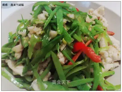Shredded chicken and peas