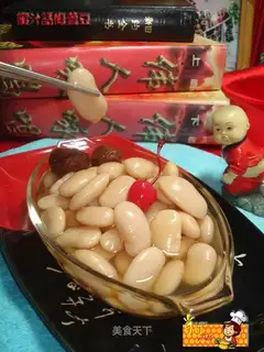 Plum and kidney beans with honey sauce