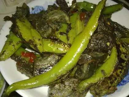 stir-fried preserved egg with tiger skin and green pepper