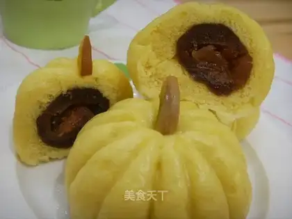 Pumpkin honey jujube bun